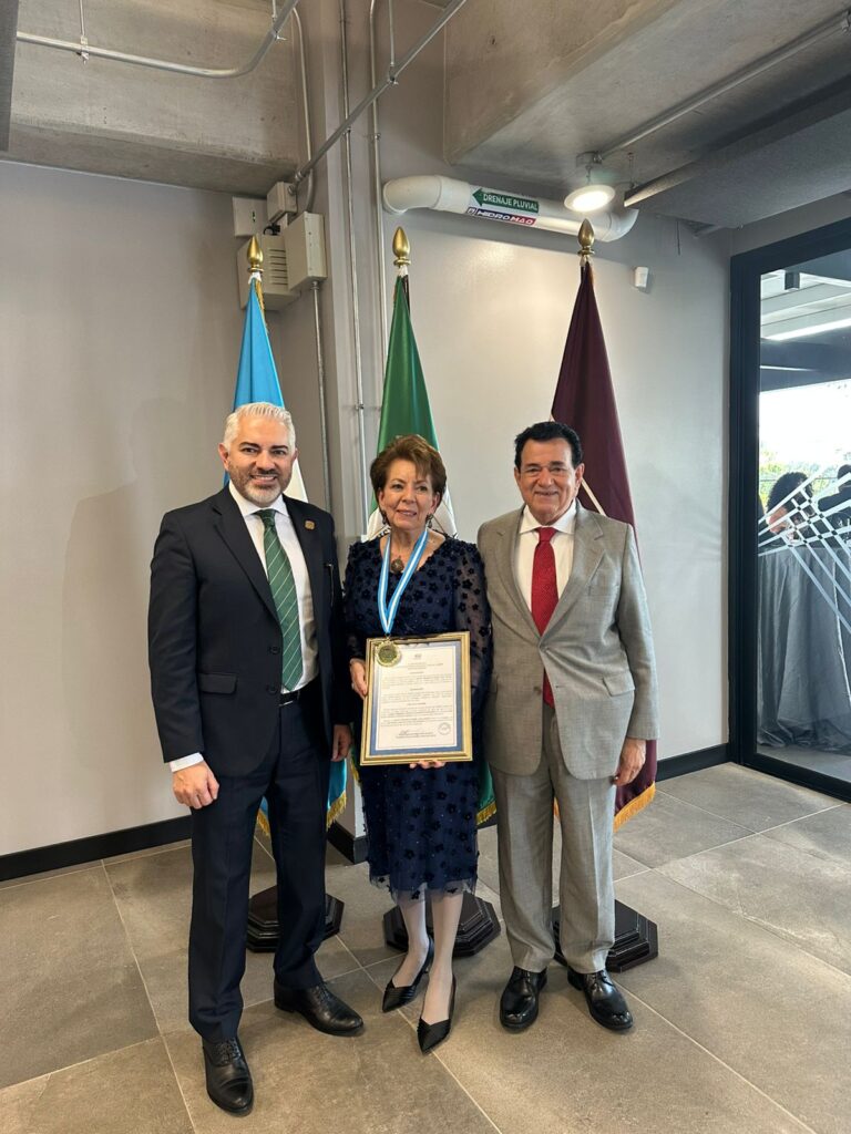 AMMPE Capítulo de Guatemala cierra su programa 2025 “Sinfonía de Literatura y Canto”